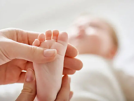 REFLEXOLOGY. content-baby-reflex